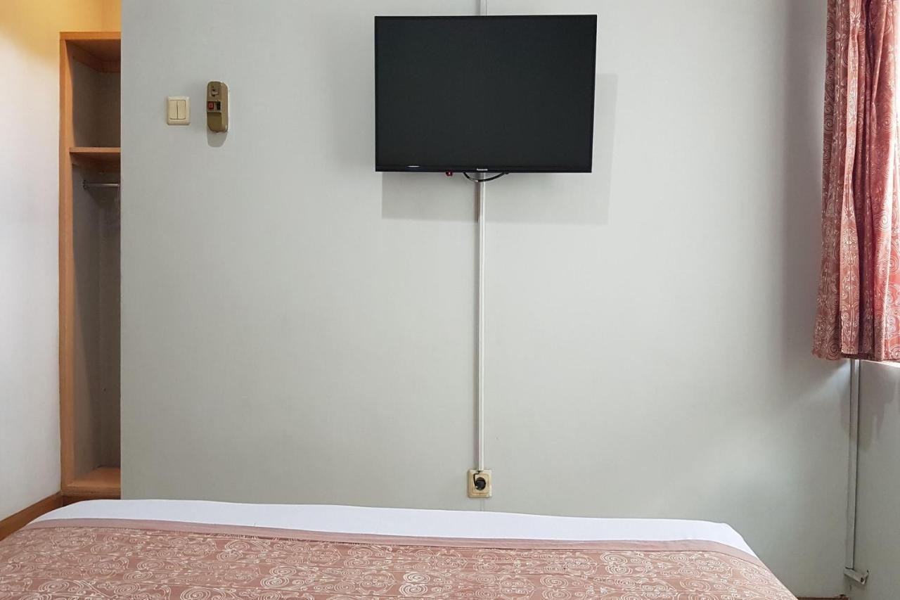 Oyo 3819 Hotel Winotosastro Yogyakarta Bagian luar foto