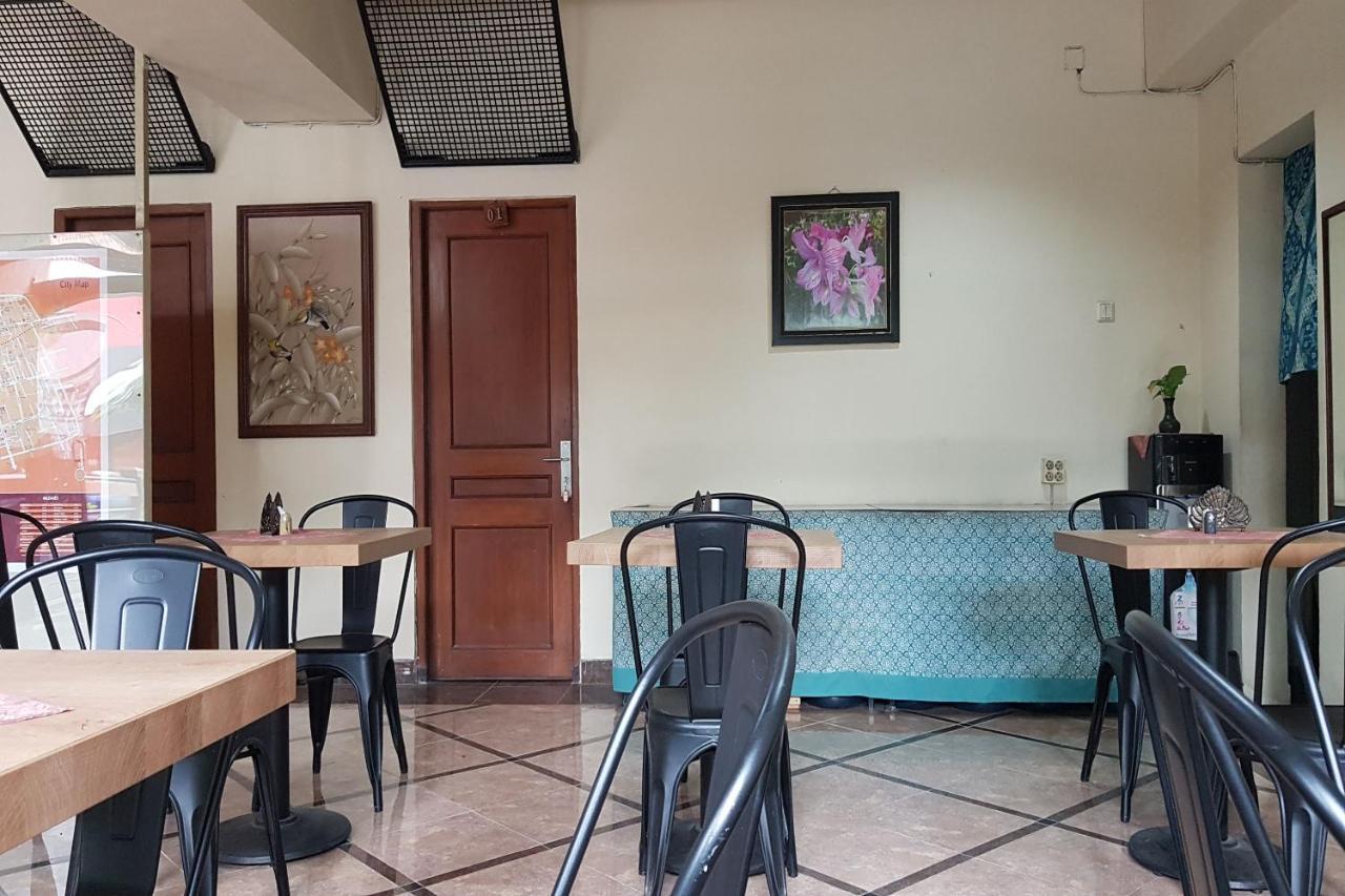 Oyo 3819 Hotel Winotosastro Yogyakarta Bagian luar foto