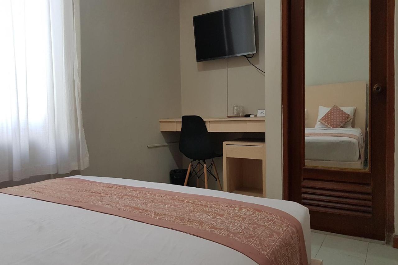 Oyo 3819 Hotel Winotosastro Yogyakarta Bagian luar foto
